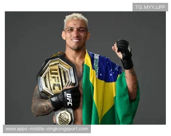 UFC对手赛后互送拥抱太暖，拳台背后的真友情