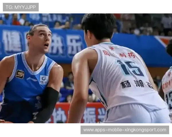 CBA 球队内部冲突升级!主帅与球员对吼 CBA 球队内部冲突升级!主帅与球员对吼