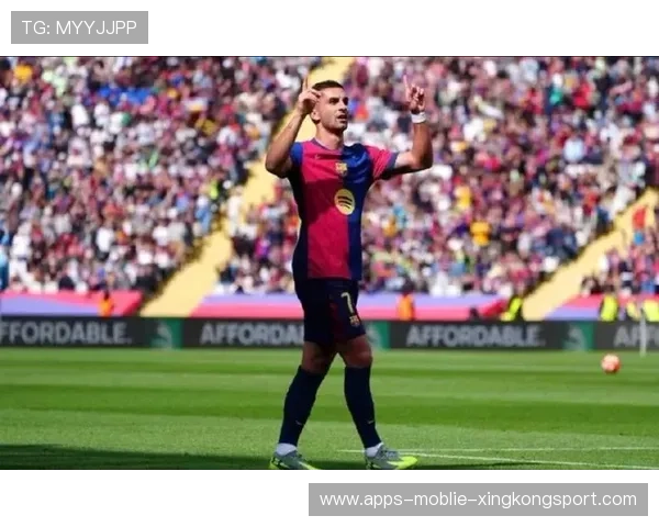 费兰托雷斯叩击短传节奏完美 费兰托雷斯叩击短传节奏完美