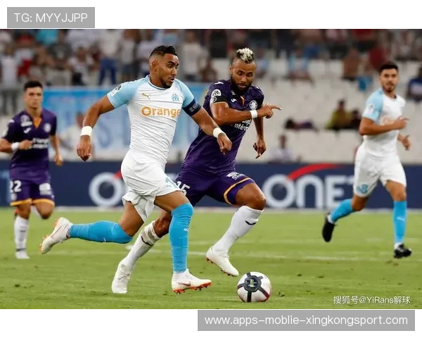 法甲马赛边线突破,主场观众沸腾